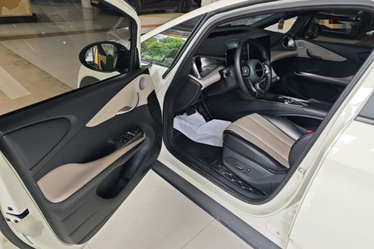 Used BYD Dolphin 2023 420 km Fashion Edition
