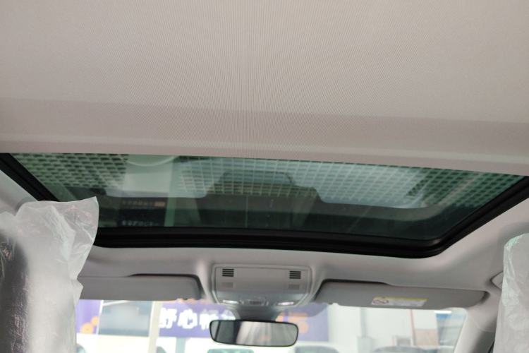 Used Volkswagen Tharu 2025 New Sharp 1.5L Ambitious Edition Headliner