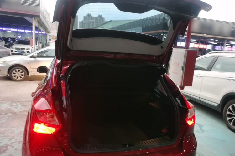 Used Ford Focus 2012 Hatchback 1.6L Automatic Fashion Edition
