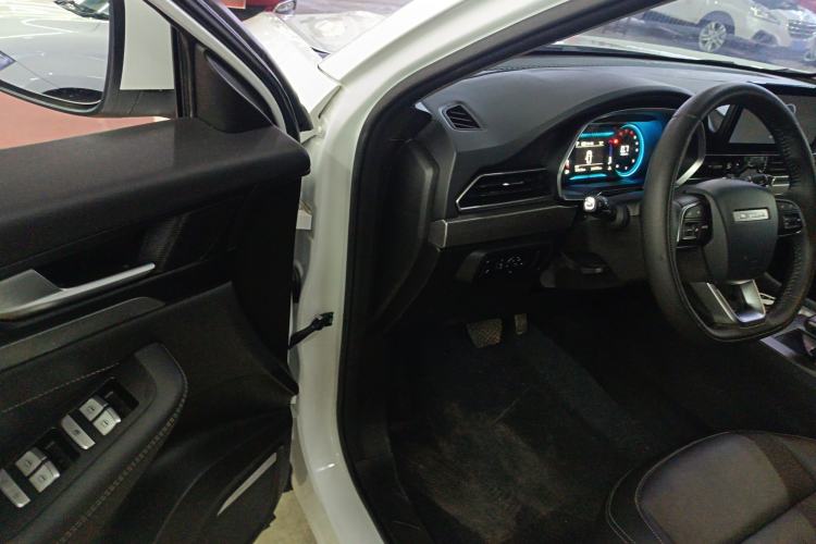 Used JETOUR X70 2024 1.5T DCT Enjoyment Edition 5 Seats
