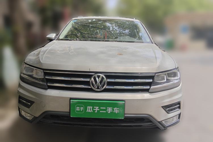 Used Volkswagen Tiguan L 2017 330TSI Automatic Two-Wheel Drive Luxury Edition Front