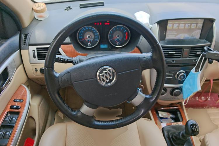 Used Buick Excelle 2013 1.5L Manual Luxury Model Steering Wheel