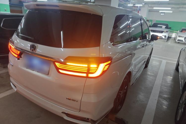 Used Honda Odyssey 2022 2.0L eHEV Sharp·Luxury Edition Rear Right 45 Deg