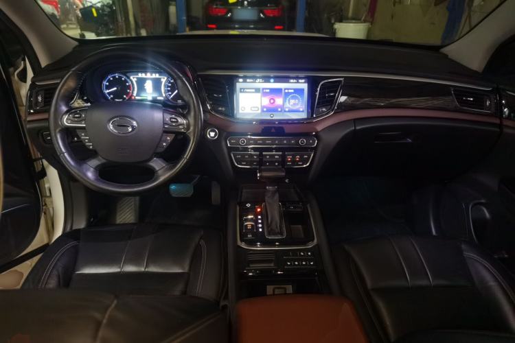 Used GAC Trumpchi GS8 2017 320T Two-Wheel Drive Luxury Smart Connectivity Version (7 Seats)