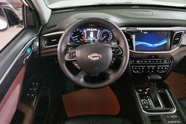 Used GAC Trumpchi GS8 2017 320T Two-Wheel Drive Luxury Smart Connectivity Version (7 Seats) Steering Wheel