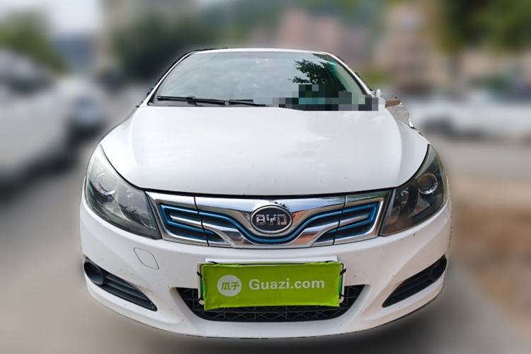 Used BYD e5 2018 450 Smart Connect Enjoyment Version
