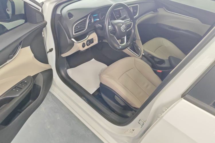 Used Buick GT 2019 15T Dual-Clutch Connected Elite Model China VI Driver Seat