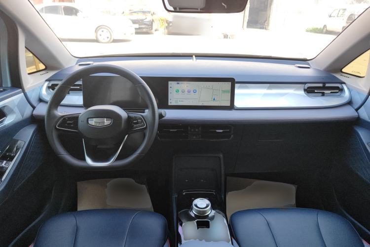 Used Geometry E Firefly 2023 401KM Linglong Tiger 5-Seater Center Console