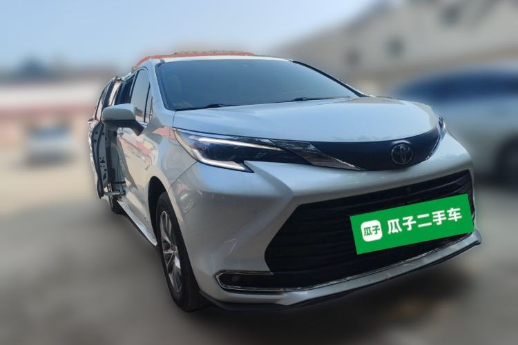 Used Toyota SIENNA 2024 2.5L Hybrid Comfort Edition
