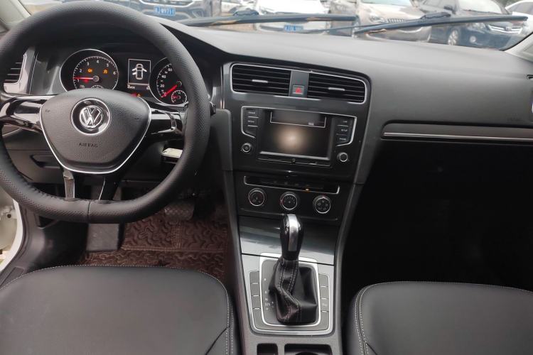 Used Volkswagen Golf 2017 1.6L Automatic Comfort Million-Vehicle Anniversary Edition