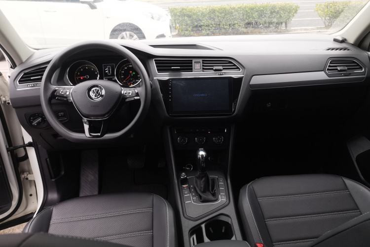 Used Volkswagen Tiguan L 2020 330TSI Automatic Two-Wheel Drive Luxury Edition China VI Standard
