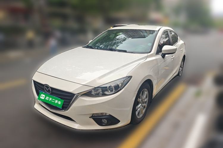 Used Mazda 3 Axela 2016 Sedan 1.5L Automatic Comfort Model