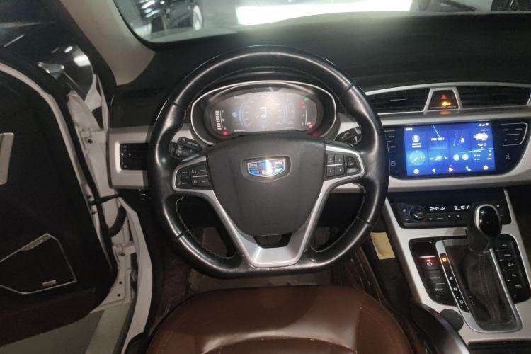 Used Geely Auto Emgrand X7 Sport 2018 1.8TD Automatic All-Wheel-Drive ZhiZun Model with 4G Connectivity Steering Wheel