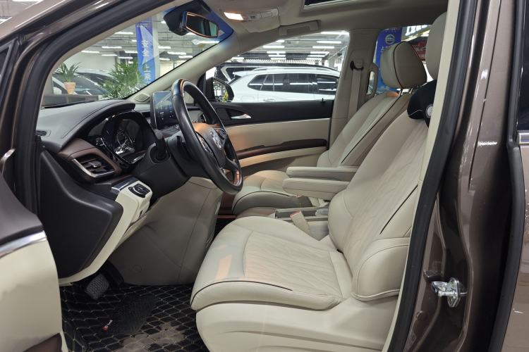 Used Buick GL8 2022 Land Business Class 652T Luxury Model Left Front Seat