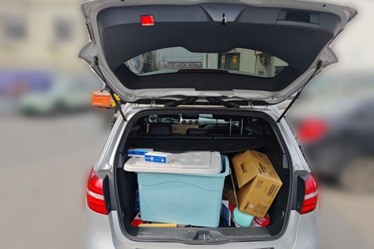 Used Mercedes-Benz B-Class 2015 B 200 Luxury Model Trunk