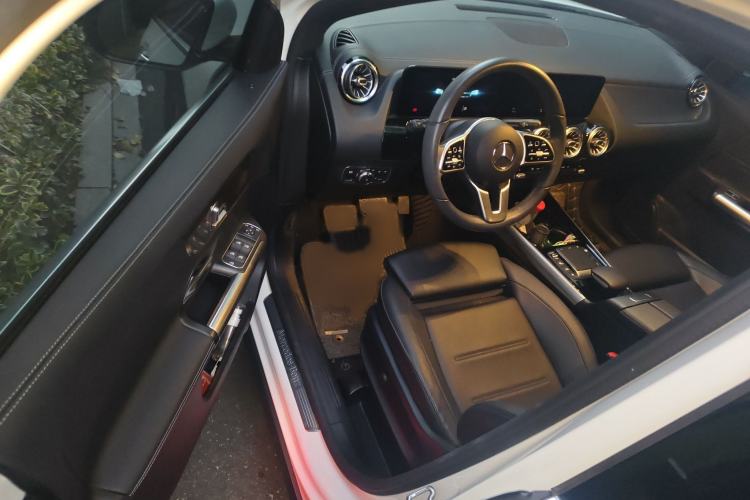 Used Mercedes-Benz GLA 2020 GLA 200 Interior 3