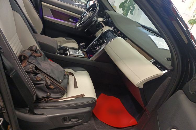 Used Land Rover Discovery Sport 2023 249 PS R-Dynamic S Performance Edition Right Front Seat