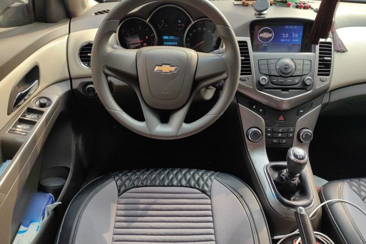 Used Chevrolet Cruze 2015 1.5L Classic SE MT