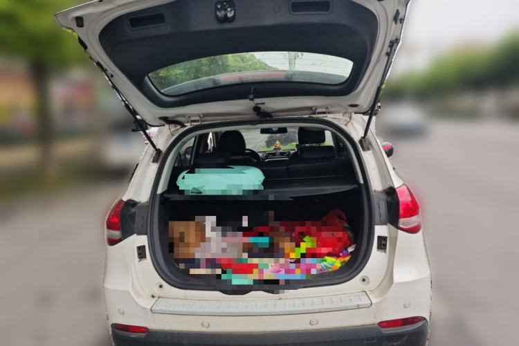 Used Haval H2 2017 Blue Label 1.5T Manual Two-Wheel Drive Luxury Model Trunk