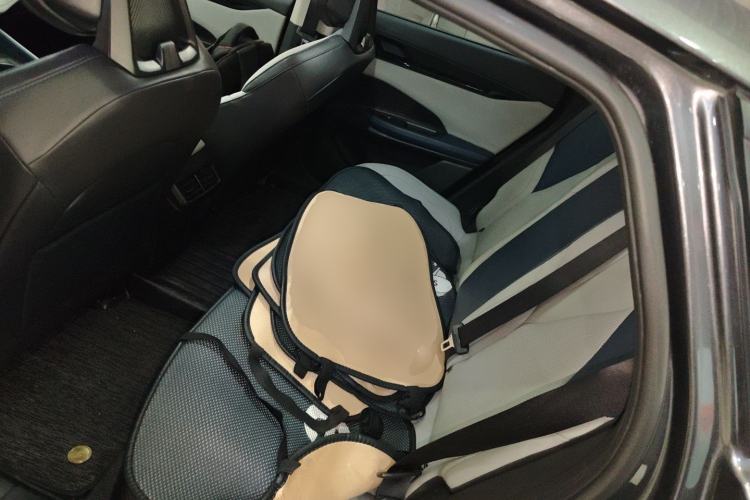 Used Changan UNI-V iDD 2023 ZhiDian iDD 1.5T 113km Smart & Fun Version