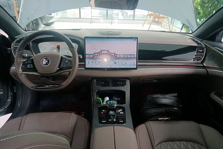 Used BYD Han 2024 DM-i Glory Edition 121KM Premium Model
