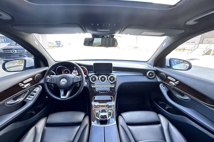 Used Mercedes-Benz GLC 2018 Facelift GLC 260 4MATIC Luxury Edition