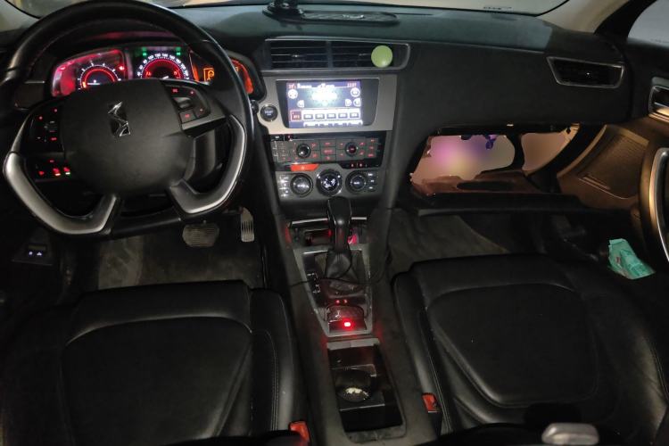 Used DS 5LS 2016 1.6T Luxury Edition THP160 Center Console