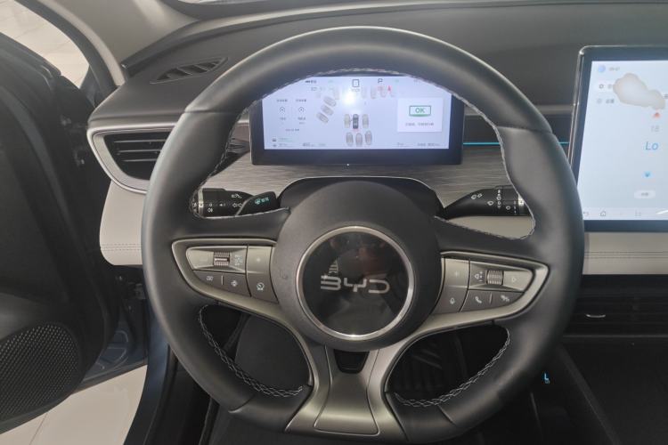 Used BYD Seal 05 DM-i 2025 DM-i Intelligent Drive 120KM Flagship Model Steering Wheel