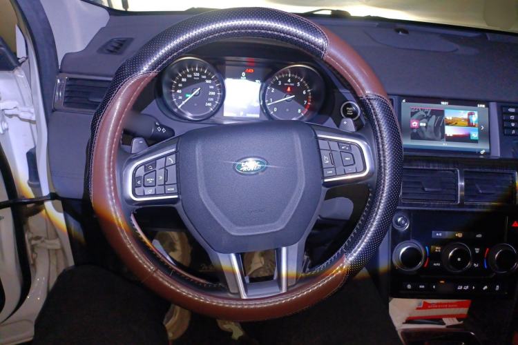 Used Land Rover Discovery Sport 2019 240 PS PURE Edition China V Standard Steering Wheel