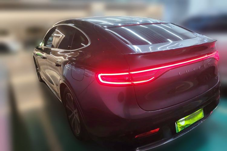 Used Hima Luxeed R7 2024 All-Electric 667 km Max
