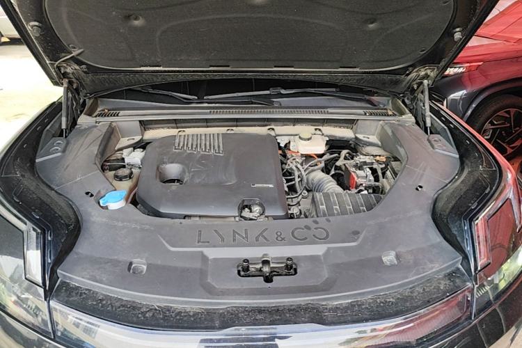 Used Lynk & Co 08 EM-P 2023 120km Long-Range Halo