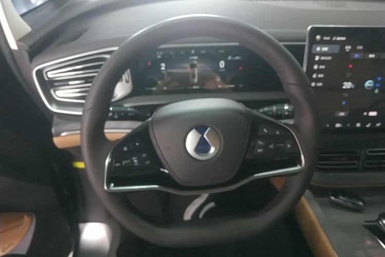 Used Denza D9 2024 DM-i 1050 Luxury Model
