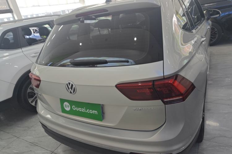 Used Volkswagen Tiguan L 2019 380TSI Automatic All-Wheel Drive Luxury Edition with 7 Seats China VI Standard Rear