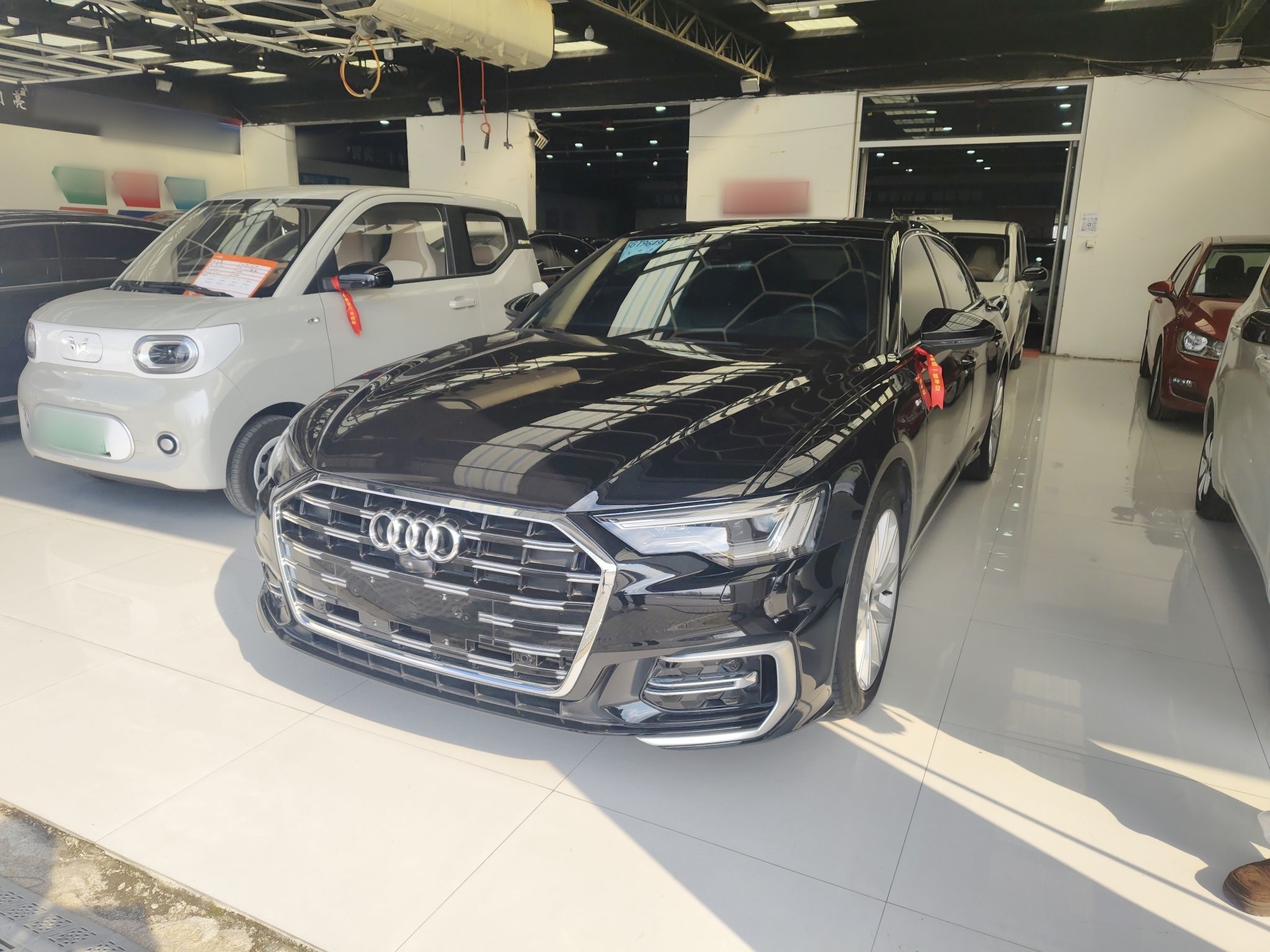 Под передней частью автомобиля