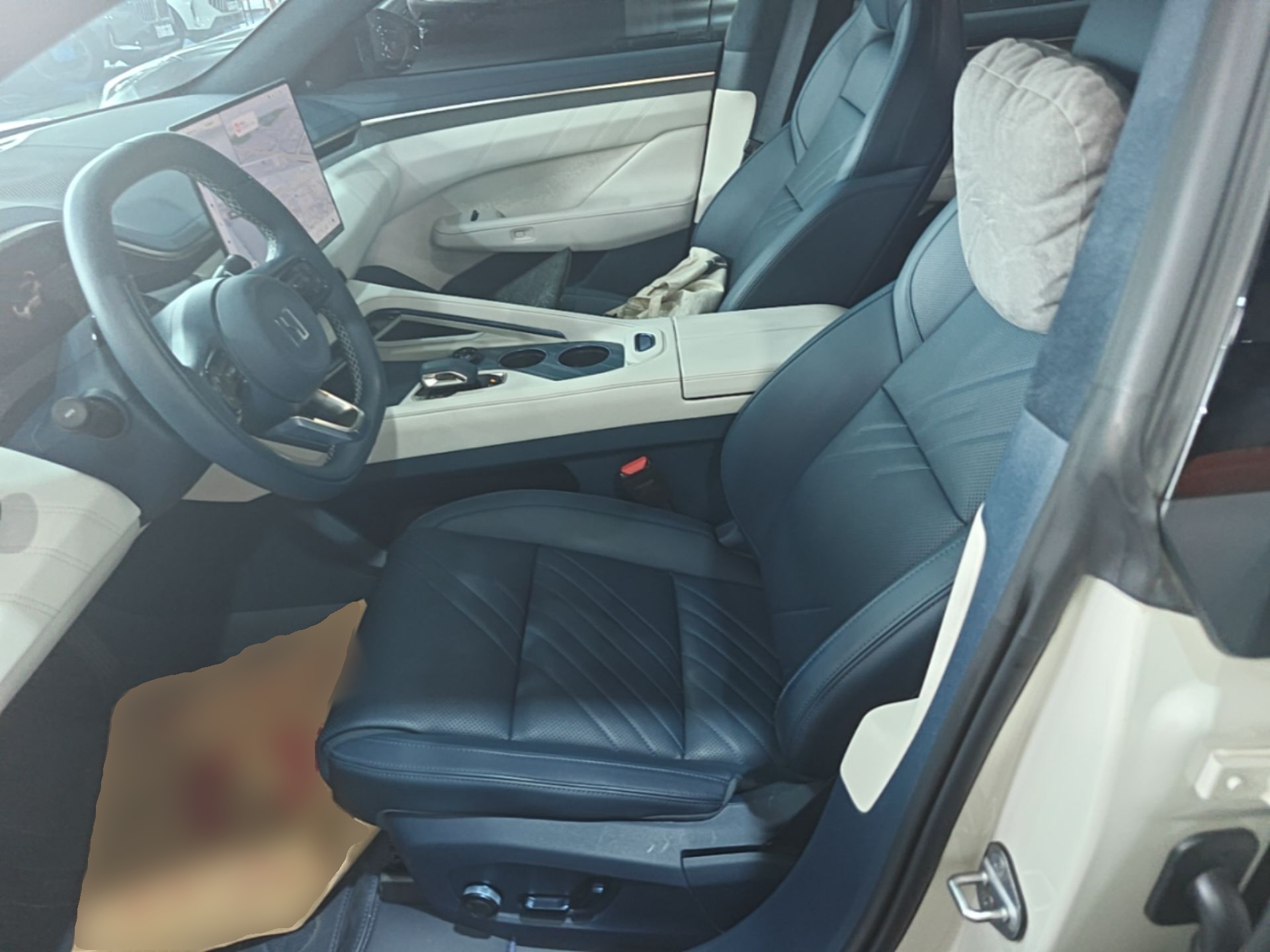 Zeekr 001 2025 WE Edition 95 kWh All-Wheel Drive — снимка 17