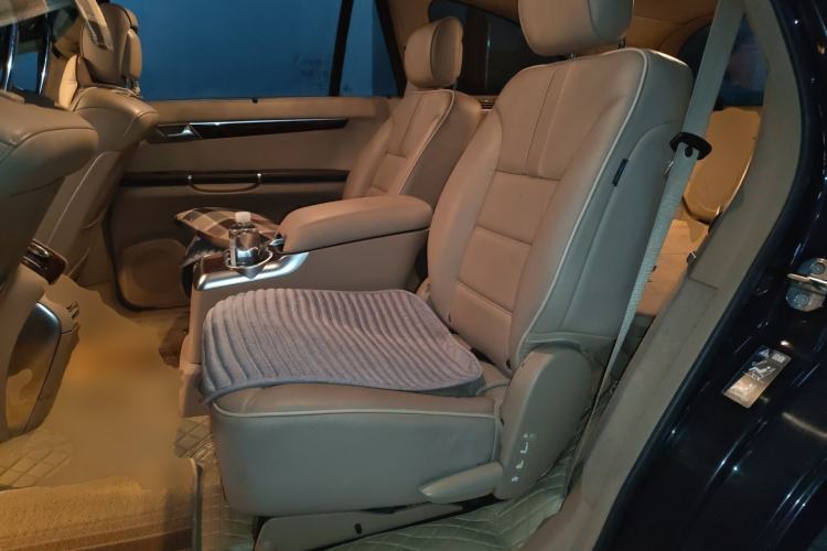 Used Mercedes-Benz R-Class 2010 R 350 L 4MATIC Left Rear Seat