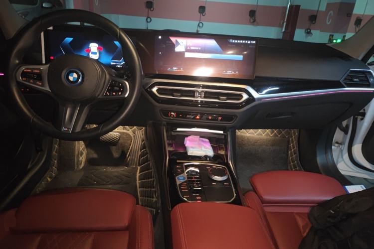 Used BMW i3 2022 eDrive 35 L Center Console