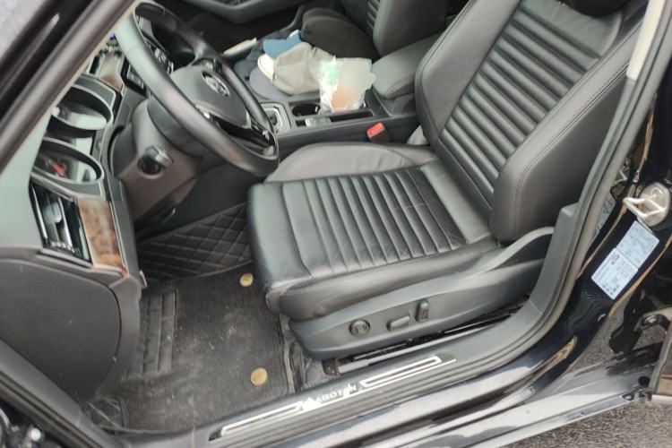 Used Volkswagen Magotan 2018 Facelift 330TSI DSG Luxury Model
