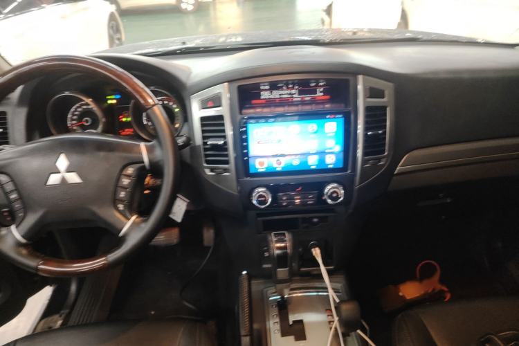 Used Mitsubishi Pajero (Import) 2016 3.0L Automatic Prestige Version China IV Standard
