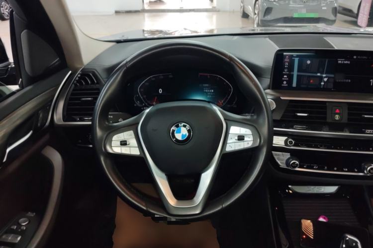 Used BMW X3 2021 xDrive28i Luxury Package Steering Wheel