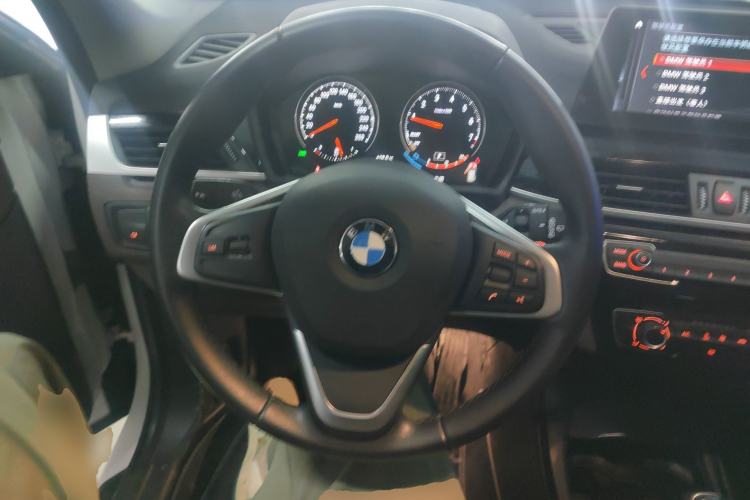 Used BMW X1 2022 sDrive20Li Fashion Model Steering Wheel