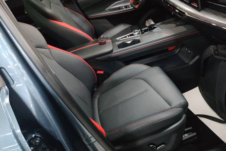 Used Oshan Z6 2022 Blue Whale 1.5T DCT Smart Edition