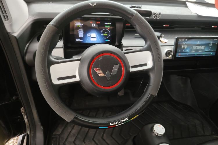 Used Wuling Hongguang MINIEV 2022 GAMEBOY 200km Gaming Edition with Lithium Iron Phosphate Steering Wheel