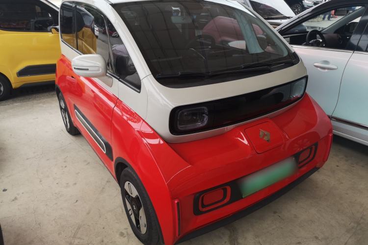 Used Baojun KiWi EV 2021 Artist Model Ternary Lithium Front Right 45 Deg
