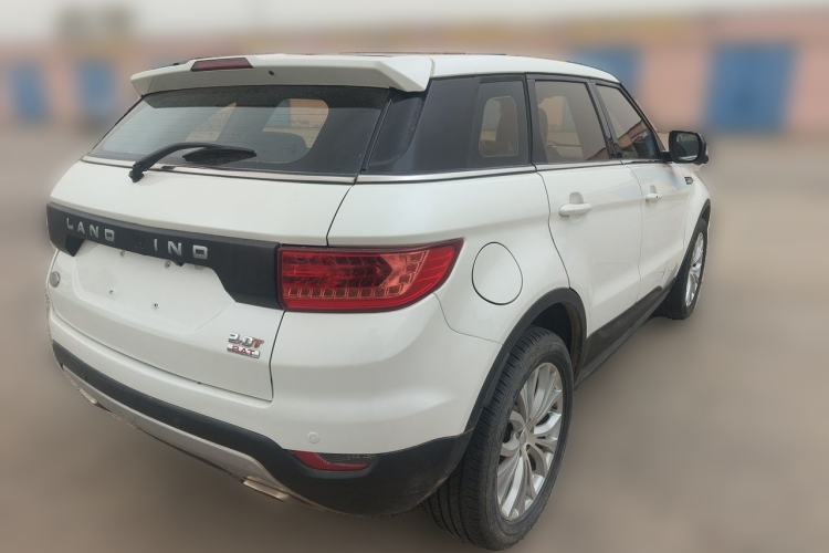 Used Land X7 2015 2.0T Panoramic Prestige Edition
