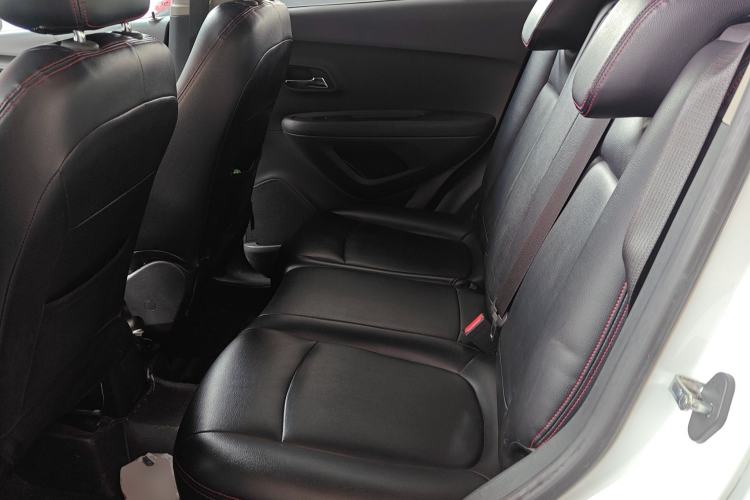 Used Chevrolet Trax 2016 1.4T Manual Two-Wheel Drive Comfort Version with Sunroof