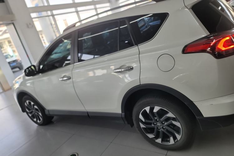 Used Toyota RAV4 2016 2.5L Automatic 4x4 Elite Edition