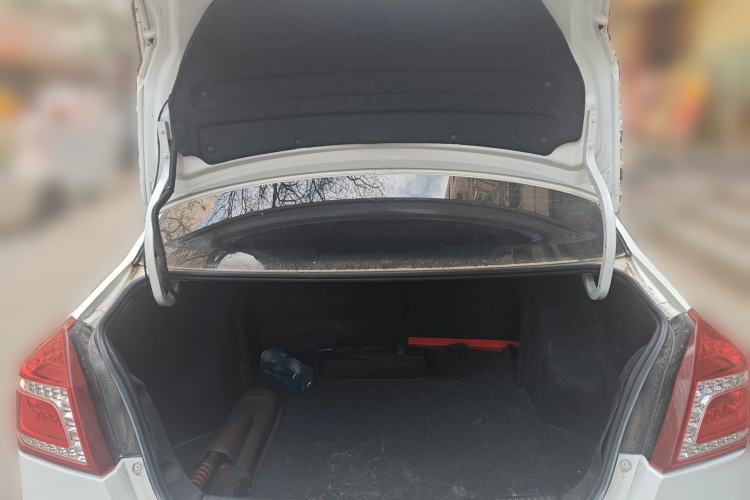 Used Geely Auto Diamond 2016 1.5L Manual Elite Edition Trunk