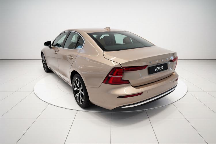 Used Volvo S60 2026 Model B4 Zhiyi Luxury Edition
