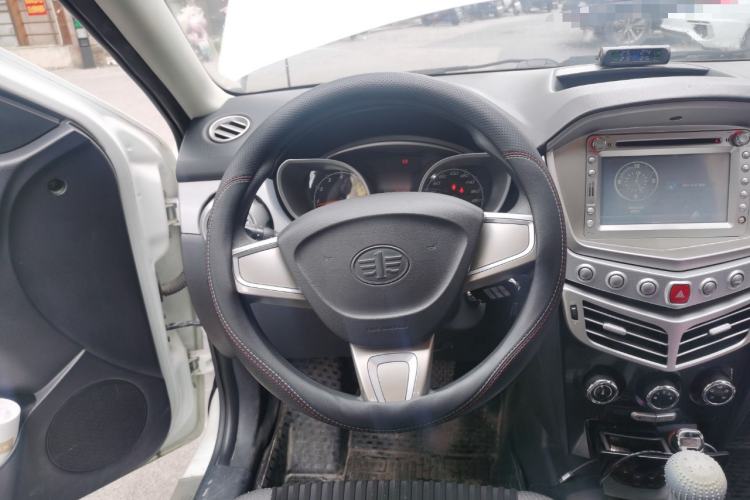 Used Oley 2014 Hatchback 1.5L Manual Comfort Model Steering Wheel